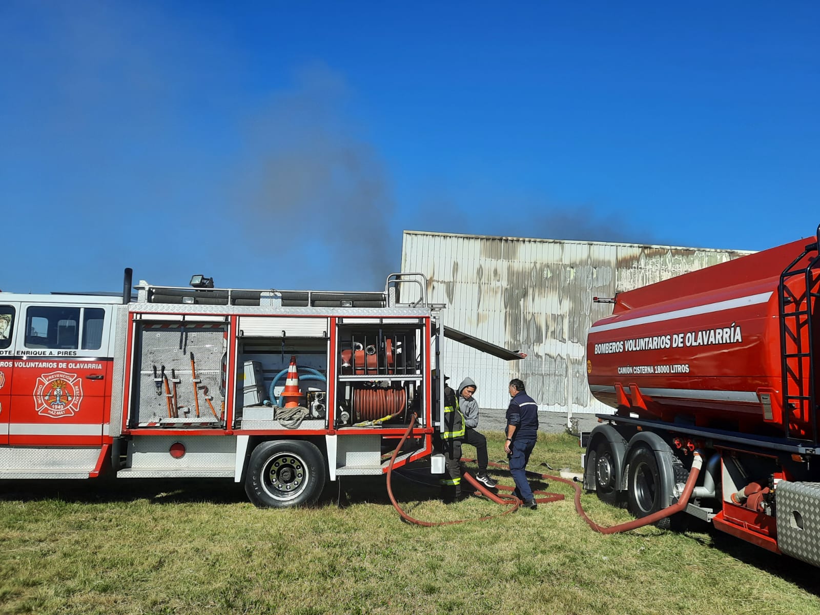 Voraz Incendio En El Galp N De Una Empresa De Encomiendas Ubicada En